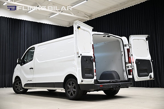 Renault Trafic 7 of 30