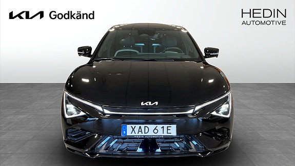 Kia EV6 2 of 12