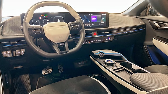Kia EV6 7 of 12