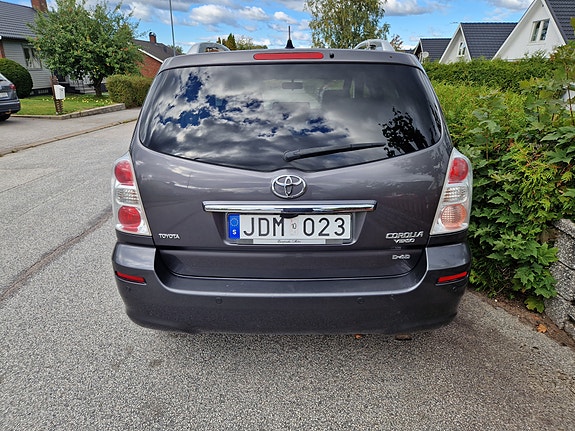 Toyota Corolla Verso 4 of 5