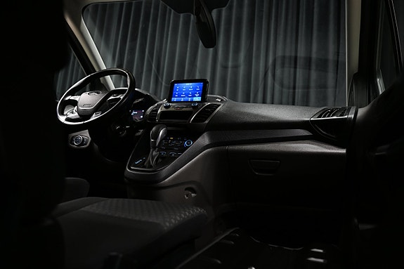 Ford Transit Connect 10 of 27