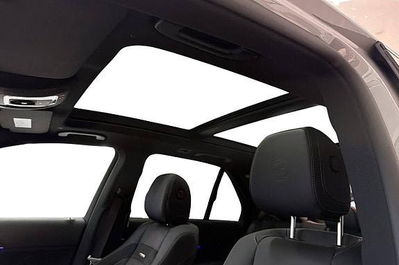 Mercedes-Benz GLE53 12 of 15