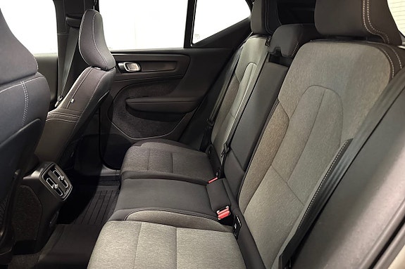 Volvo XC40 12 of 20