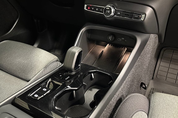 Volvo XC40 15 of 20