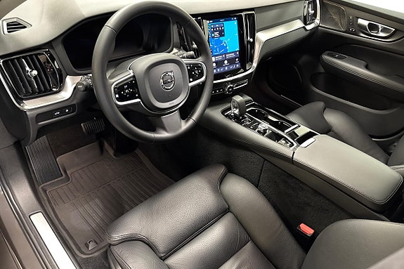 Volvo V60 8 of 26