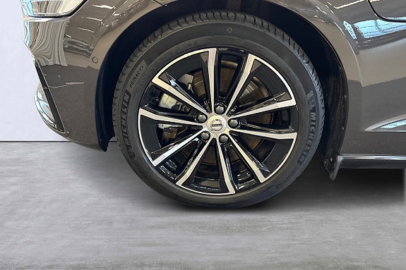 Volvo V60 14 of 26