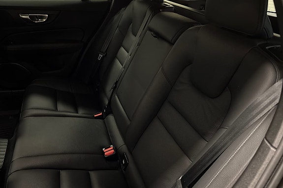 Volvo V60 12 of 26