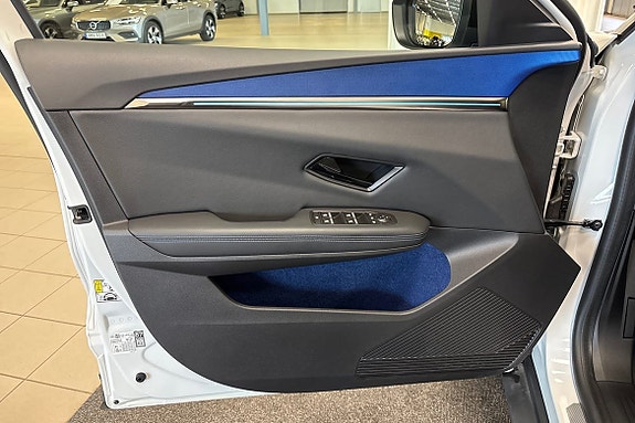 Renault Scenic E-Tech 22 of 26