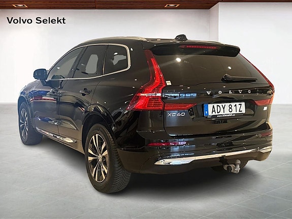 Volvo XC60 2 of 15