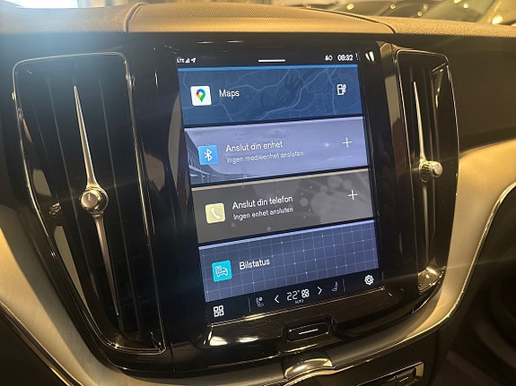 Volvo XC60 12 of 15