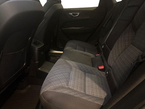 Volvo XC60 6 of 15