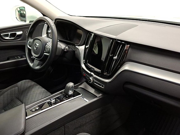 Volvo XC60 4 of 15
