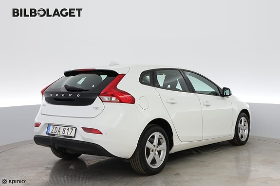 Volvo V40 4 of 18