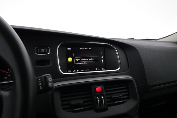 Volvo V40 13 of 18