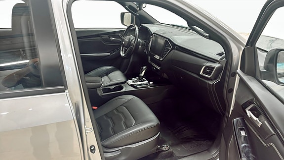 Isuzu D-max 3 of 10