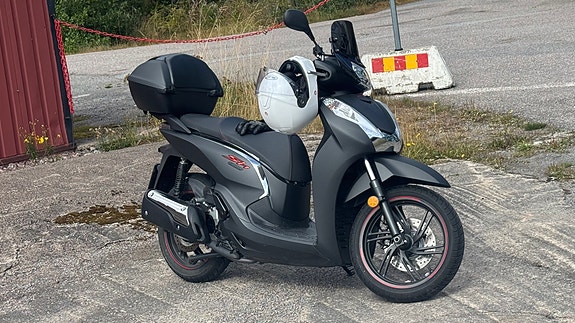 Honda SH300 6 of 6