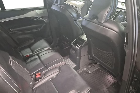 Volvo XC90 9 of 23