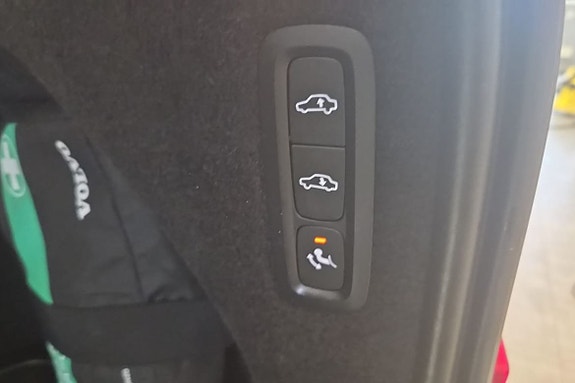 Volvo XC90 21 of 23