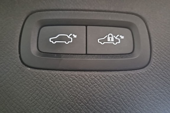 Volvo XC90 22 of 23