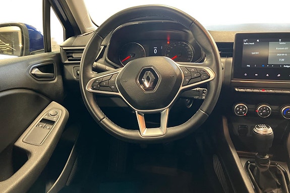 Renault Clio 11 of 21