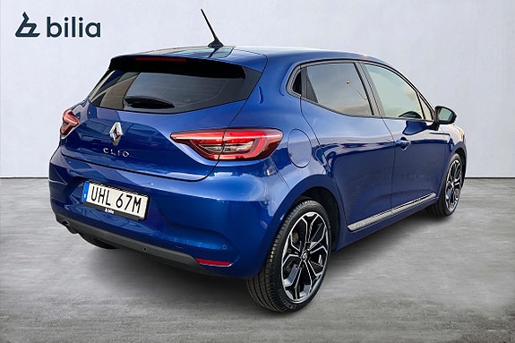 Renault Clio 19 of 21