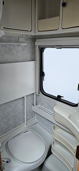 Adria Classic 563 Uk året runt vagn 14 of 15