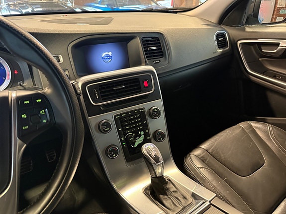 Volvo V60 17 of 18