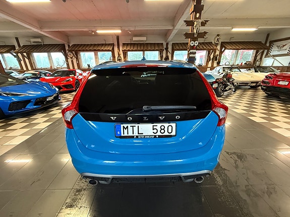 Volvo V60 8 of 18