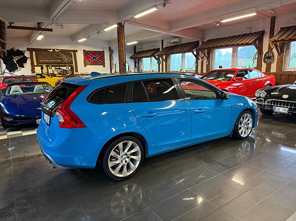 Volvo V60 3 of 18