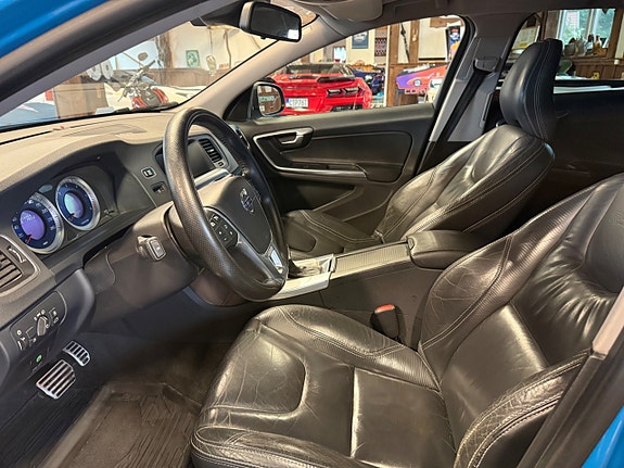 Volvo V60 13 of 18