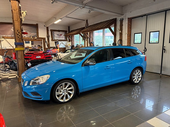 Volvo V60 11 of 18