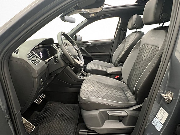Volkswagen Tiguan 12 of 30