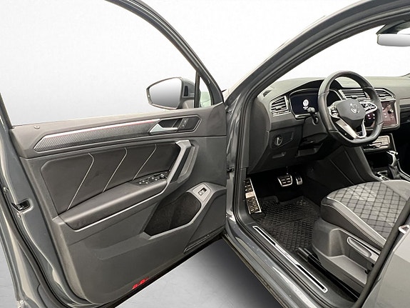 Volkswagen Tiguan 11 of 30