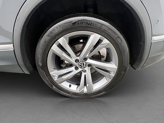Volkswagen Tiguan 30 of 30
