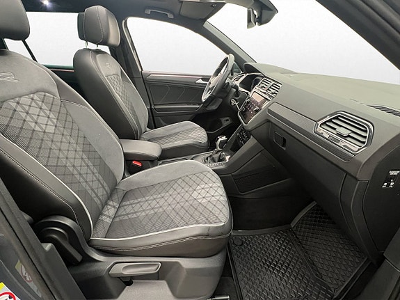 Volkswagen Tiguan 24 of 30