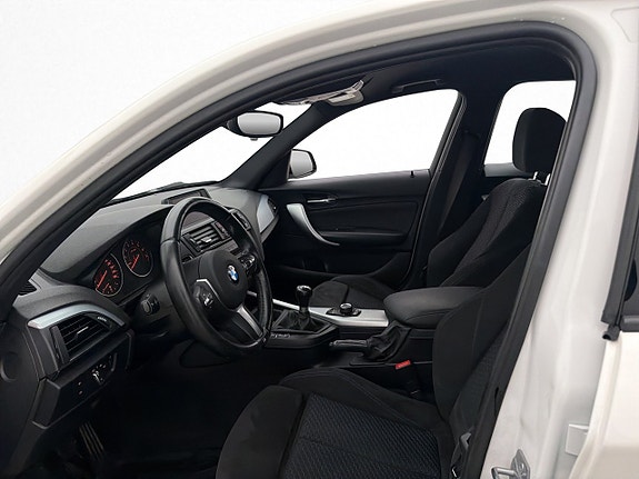 BMW 116i 11 of 28