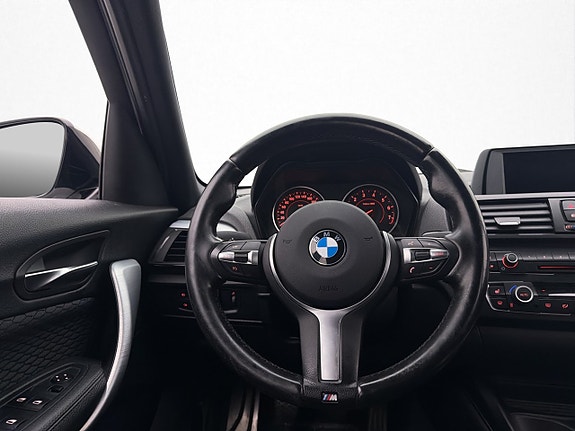BMW 116i 13 of 28