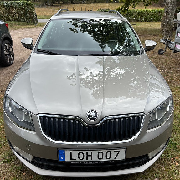 Skoda Octavia 3 of 5