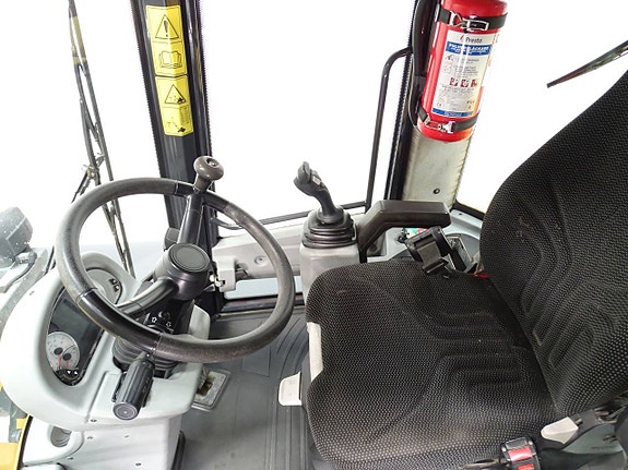 Yanmar V120 / 36km/t / Aircond / Lastdemp / Stora BM 5 of 6