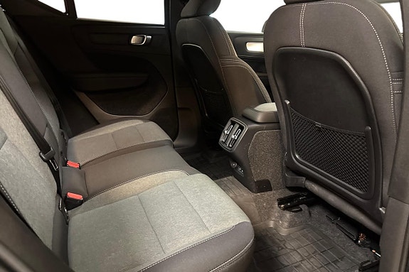 Volvo XC40 11 of 13