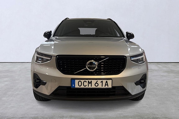 Volvo XC40 7 of 13
