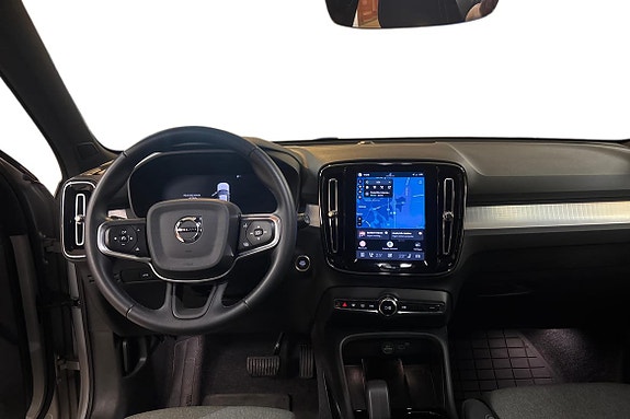 Volvo XC40 9 of 13