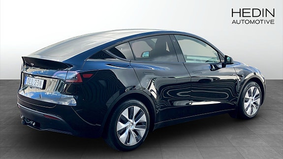 Tesla Model Y 2 of 10