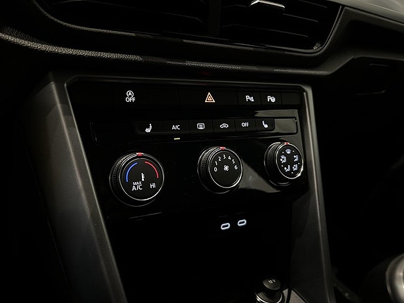 Volkswagen T-Roc 14 of 14