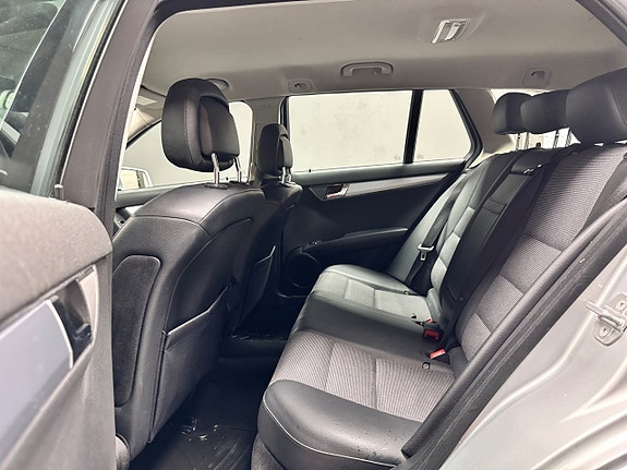 Mercedes-Benz C220 6 of 10