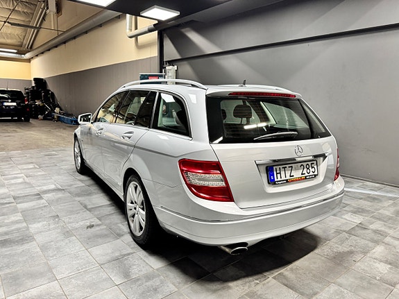 Mercedes-Benz C220 4 of 10