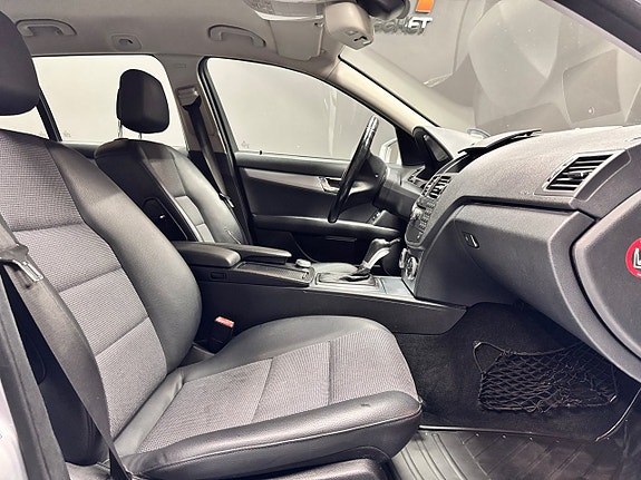 Mercedes-Benz C220 9 of 10