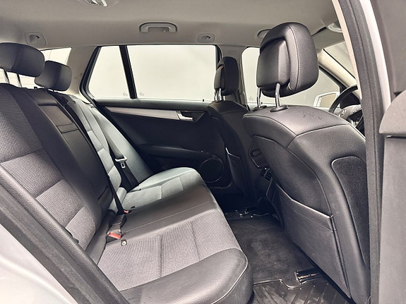 Mercedes-Benz C220 7 of 10