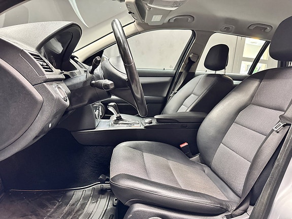 Mercedes-Benz C220 10 of 10