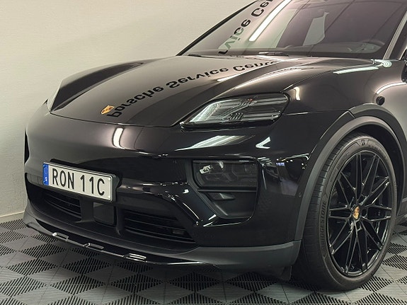 Porsche Macan 4 8 of 14